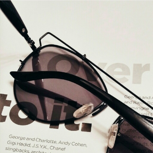 Accessories | chic black on black retro sunnies - Picture 1 of 4